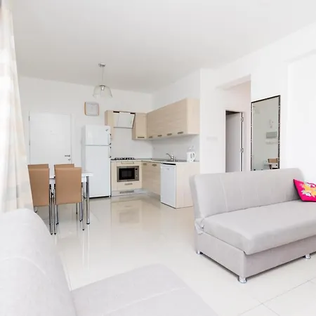 Lejlighed Luxury One-Bedroom Apartment In A Modern Palmera Resort 8-6 Kyrenia (Northern Cyprus)
